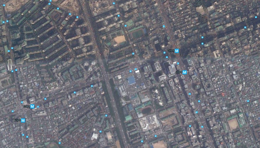 강남역 사거리 위성사진, 출처 : 구글맵